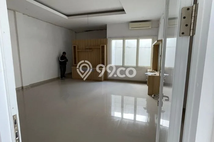 Rumah di Makassar, Akses ke Mall, LT 180m2m² Rumah di Makassar, Akses ke Mall, LT 180m2m²