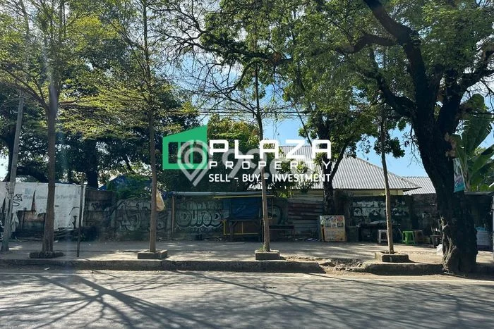 EXCLUSIVE OFFER! Rumah di Makassar, 2 KM, Lingkungan Elite, Luas 1100m2m² LB 700m2m² EXCLUSIVE OFFER! Rumah di Makassar, 2 KM, Lingkungan Elite, Luas 1100m2m² LB 700m2m²