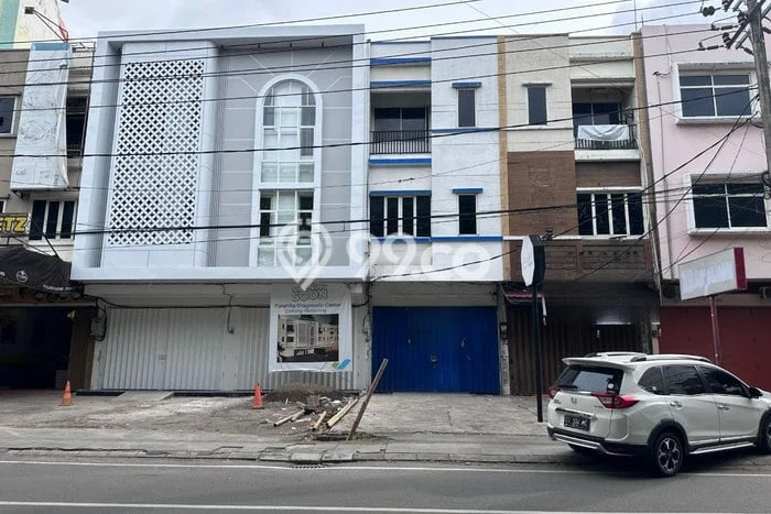 Ruko Komersial Disewakan di Panakkukang Makassar Luas 300m2 Ruko Komersial Disewakan di Panakkukang Makassar Luas 300m2
