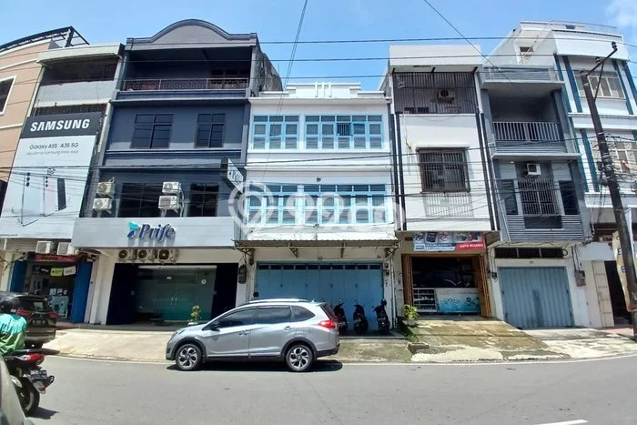 For Rent Ruko Strategis Kawasan Wajo, Luas 270m2m², Area Strategis For Rent Ruko Strategis Kawasan Wajo, Luas 270m2m², Area Strategis