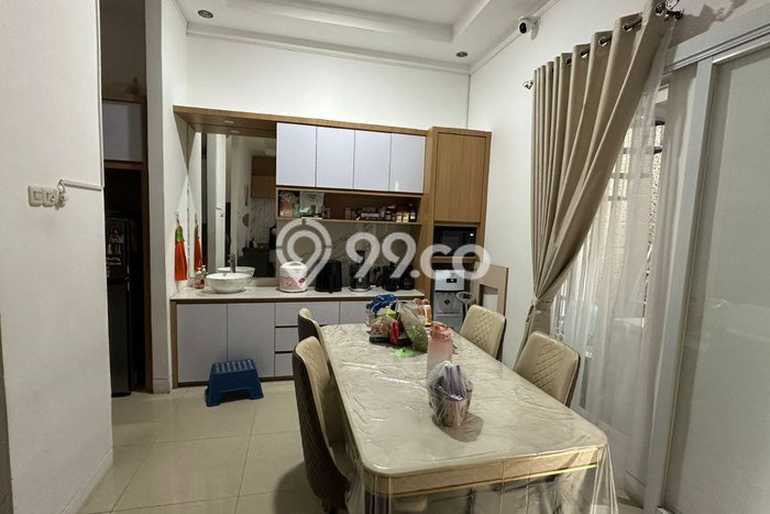 Dijual Rumah 4 Kamar Lokasi Ideal Bagus dan Strategis di Makassar Dijual Rumah 4 Kamar Lokasi Ideal Bagus dan Strategis di Makassar