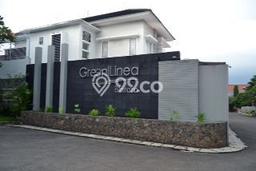 Jual Rumah Mewah Elegan Dengan View Cantik di Pondok Betung, Tangerang Jual Rumah Mewah Elegan Dengan View Cantik di Pondok Betung, Tangerang