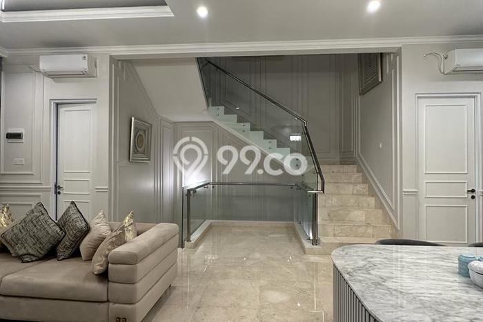 Dijual Rumah Luas Megah Dengan View Eksklusif di Joglo, Jakarta Barat Dijual Rumah Luas Megah Dengan View Eksklusif di Joglo, Jakarta Barat