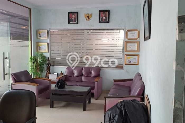 Unit Komersial Dijual di Jakarta Barat LT 1757m2 & LB 250m2 Unit Komersial Dijual di Jakarta Barat LT 1757m2 & LB 250m2