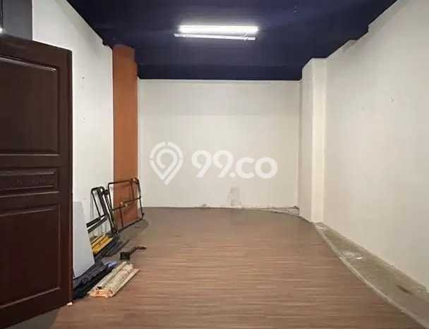 Ruko Dijual di Jakarta Barat LT 135m2 & LB 540m2 Lokasi Terbaik! Ruko Dijual di Jakarta Barat LT 135m2 & LB 540m2 Lokasi Terbaik!