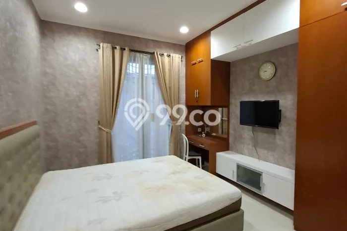 Rumah Sewa Jakarta Barat LT 252m2 LB 320m2 Area Joglo Rumah Sewa Jakarta Barat LT 252m2 LB 320m2 Area Joglo