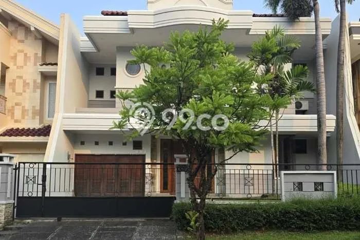 BEST LOCATION! Rumah di , Akses ke Stasiun, 4 KT, Luas 240m2m² LB 360m2m² BEST LOCATION! Rumah di , Akses ke Stasiun, 4 KT, Luas 240m2m² LB 360m2m²