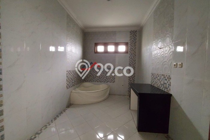 Hunian Elit LB 332m2 Siap Huni Desain Elegan di Pejaten, Jakarta Selatan Hunian Elit LB 332m2 Siap Huni Desain Elegan di Pejaten, Jakarta Selatan