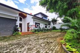 Rumah Mewah LB 500m2 Siap Huni Desain Elegan di Kemang, Jakarta Selatan Rumah Mewah LB 500m2 Siap Huni Desain Elegan di Kemang, Jakarta Selatan