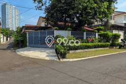 Rumah Eksklusif Dijual LT 246m2 di Kebayoran Baru, Jakarta Selatan Rumah Eksklusif Dijual LT 246m2 di Kebayoran Baru, Jakarta Selatan
