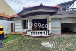 BEST CHOICE! Rumah di Pasar Minggu, 4 KT, Dekat Mall, LT 300m2m² LB 200m2m² BEST CHOICE! Rumah di Pasar Minggu, 4 KT, Dekat Mall, LT 300m2m² LB 200m2m²