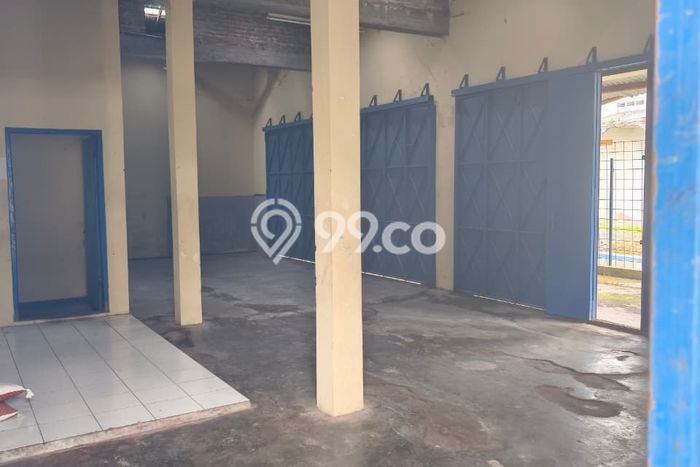 Unit Gudang disewakan di Sawit Boyolali dengan LT 1200m2 / LB 700m2 Unit Gudang disewakan di Sawit Boyolali dengan LT 1200m2 / LB 700m2