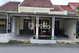 For Sale Rumah 3 Kamar Lokasi Ideal Nyaman dan Strategis di Colomadu For Sale Rumah 3 Kamar Lokasi Ideal Nyaman dan Strategis di Colomadu