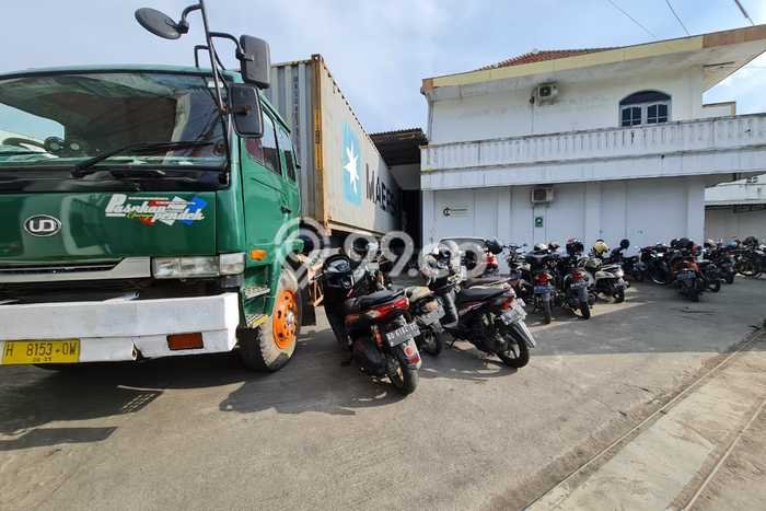 Gudang Komersial Disewakan di Gatak Sukoharjo Luas 4000m2 Gudang Komersial Disewakan di Gatak Sukoharjo Luas 4000m2