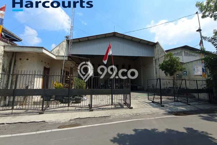 PROSPEK BAGUS! Gudang Kawasan Gatak, Luas 1398m², Potensi Keramaian Tinggi PROSPEK BAGUS! Gudang Kawasan Gatak, Luas 1398m², Potensi Keramaian Tinggi
