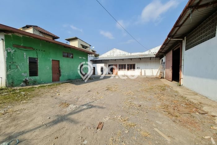 Gudang untuk disewa di Karanganyar punya LT 1100m2 & LB 700m2 harga sewa kompetitif Gudang untuk disewa di Karanganyar punya LT 1100m2 & LB 700m2 harga sewa kompetitif