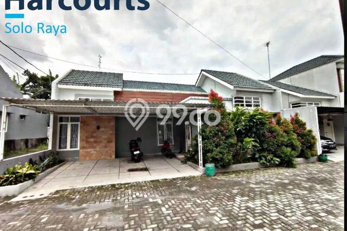 Dijual Rumah Strategis Bagus Punya 3 KT di Jebres Solo SHM Dijual Rumah Strategis Bagus Punya 3 KT di Jebres Solo SHM
