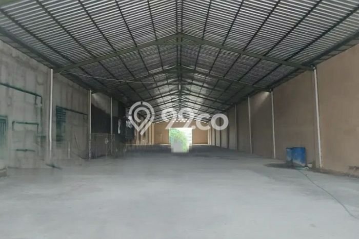 Area Ramai! Gudang Dijual di Gatak untuk Bisnis Luas Bangunan 1000m2 Area Ramai! Gudang Dijual di Gatak untuk Bisnis Luas Bangunan 1000m2