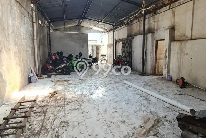Gudang disewakan di Serengan Solo dengan luas bangunan 350m2 Gudang disewakan di Serengan Solo dengan luas bangunan 350m2