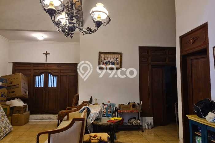 Rumah Strategis Modern Lb 236m2 di Kartasura, Sukoharjo Rumah Strategis Modern Lb 236m2 di Kartasura, Sukoharjo