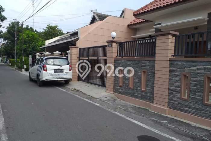 UNIT TERBATAS! Rumah area Laweyan, 4 KT, Luas 232m2m² LB 168m2m² UNIT TERBATAS! Rumah area Laweyan, 4 KT, Luas 232m2m² LB 168m2m²