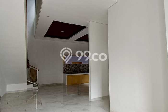 Jual Rumah Bagus Siap Huni LB 130m2 di Colomadu, Solo Jual Rumah Bagus Siap Huni LB 130m2 di Colomadu, Solo