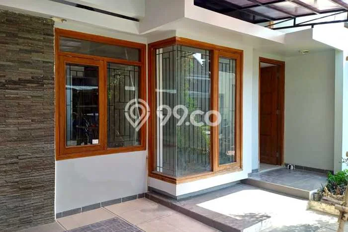 Lokasi strategis! Rumah siap pakai dikontrakkan di Kartasura LB 100m2 Lokasi strategis! Rumah siap pakai dikontrakkan di Kartasura LB 100m2