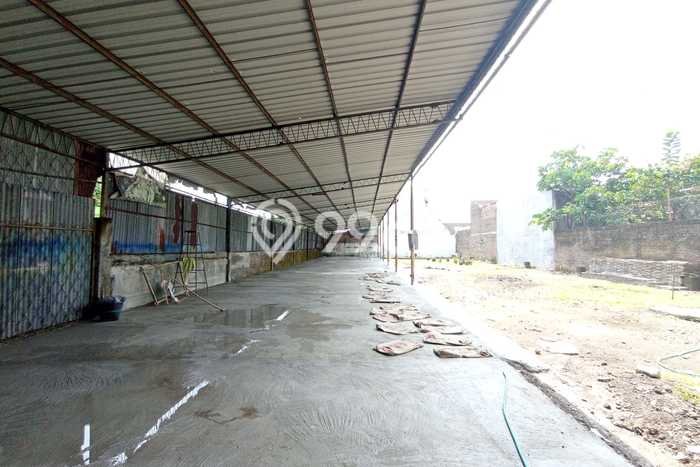 HARGA BERSAING! Gudang di Colomadu, Luas 1000m², Area Komersial HARGA BERSAING! Gudang di Colomadu, Luas 1000m², Area Komersial