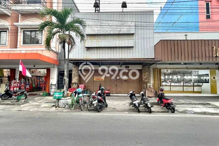 Ruko Disewakan Lokasi Laweyan Solo Harga Spesial! Ruko Disewakan Lokasi Laweyan Solo Harga Spesial!