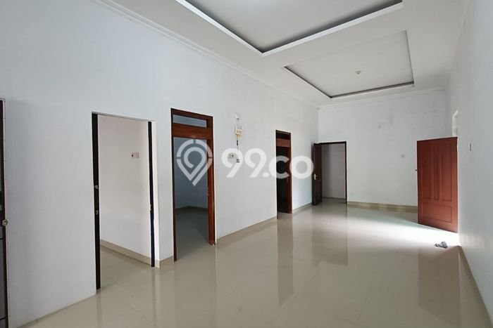 Lokasi strategis! Rumah siap pakai dikontrakkan di Colomadu LB 100m2 Lokasi strategis! Rumah siap pakai dikontrakkan di Colomadu LB 100m2