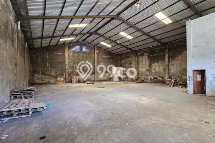 Gudang disewakan lokasi strategis Pasar Kliwon Solo 600m2 Gudang disewakan lokasi strategis Pasar Kliwon Solo 600m2