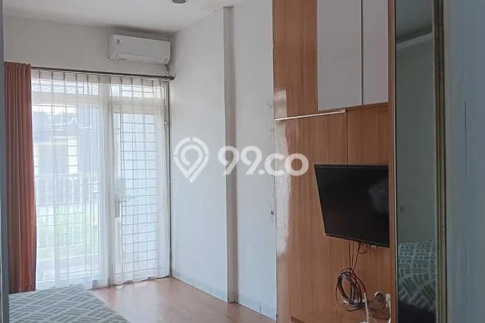 Rumah Minimalis 2 KT di Taman Surya Jakarta Barat Semi Furnished Rumah Minimalis 2 KT di Taman Surya Jakarta Barat Semi Furnished