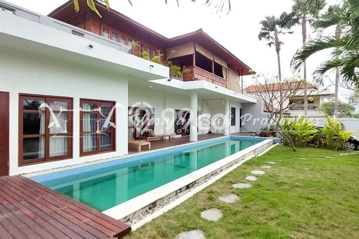 Rumah Asri di Tumbak Bayuh, 3 KM, Luas 500m² LB 215m² Rumah Asri di Tumbak Bayuh, 3 KM, Luas 500m² LB 215m²