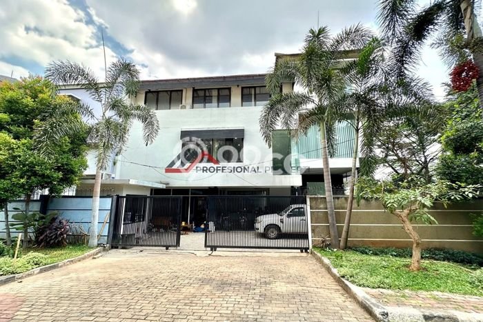Kantor Dijual di Jakarta Selatan LT 240m2 & LB 320m2 Lokasi Terbaik! Kantor Dijual di Jakarta Selatan LT 240m2 & LB 320m2 Lokasi Terbaik!