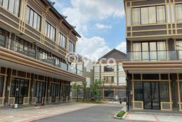 Disewakan Ruko di Kawasan Ramai Green Lake City Luas 237m2 Disewakan Ruko di Kawasan Ramai Green Lake City Luas 237m2