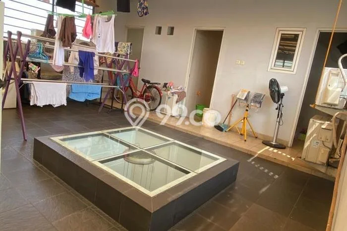 Dijual Rumah Luas Elegan Dengan View Eksklusif di Duri Kosambi, Jakarta Barat Dijual Rumah Luas Elegan Dengan View Eksklusif di Duri Kosambi, Jakarta Barat