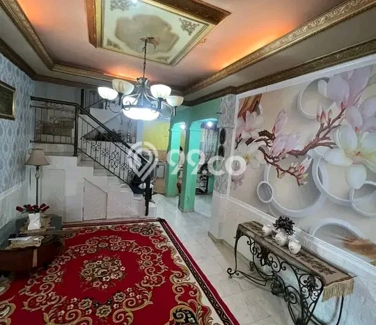 Rumah Luas Asri 7 KT Siap Pakai di Menteng Dalam Jakarta Selatan Rumah Luas Asri 7 KT Siap Pakai di Menteng Dalam Jakarta Selatan