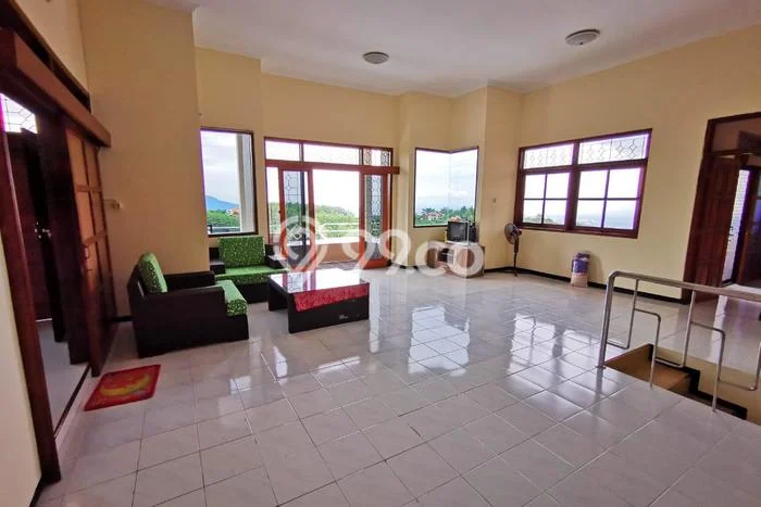 Vila di Prigen, Dimensi 882m2m², Ideal untuk tempat tinggal keluarga Vila di Prigen, Dimensi 882m2m², Ideal untuk tempat tinggal keluarga
