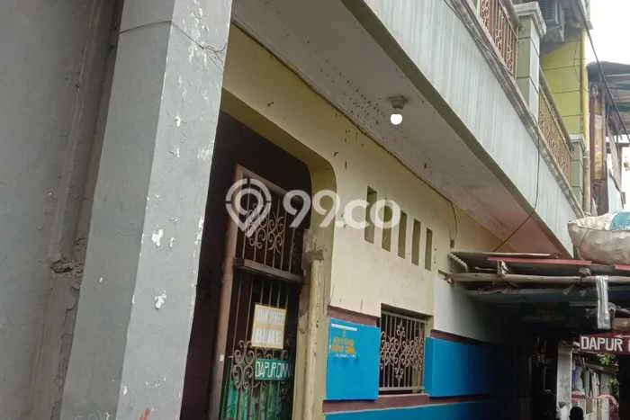 Rumah Luas Asri 7 KT Siap Pakai di Menteng Dalam Jakarta Selatan Rumah Luas Asri 7 KT Siap Pakai di Menteng Dalam Jakarta Selatan