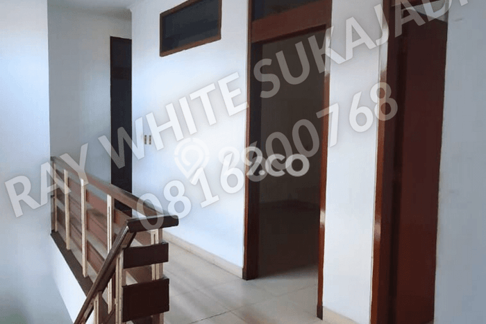 Rumah Strategis Modern Lb 240m2 di Regol, Bandung Rumah Strategis Modern Lb 240m2 di Regol, Bandung