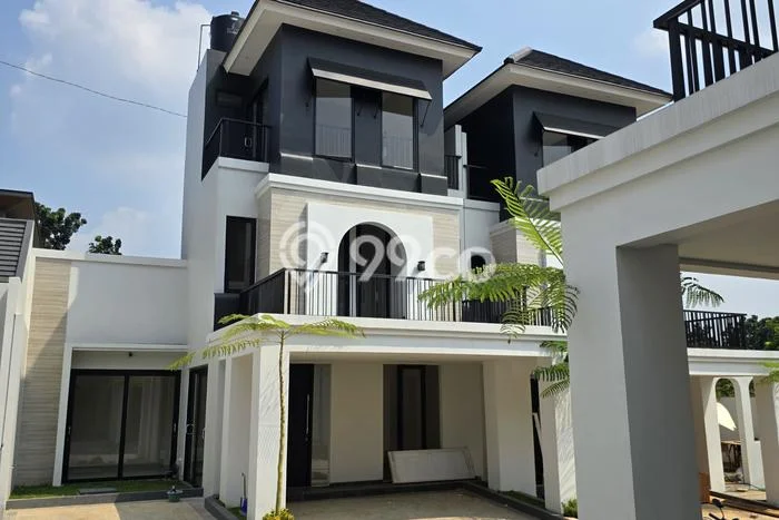 Dijual Rumah 4 Kamar Lokasi Ideal Bagus dan Strategis di Banyumanik Dijual Rumah 4 Kamar Lokasi Ideal Bagus dan Strategis di Banyumanik