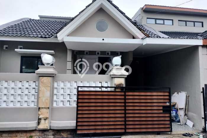 Rumah Strategis Minimalis Lb 120m2 di Banyumanik, Semarang Rumah Strategis Minimalis Lb 120m2 di Banyumanik, Semarang