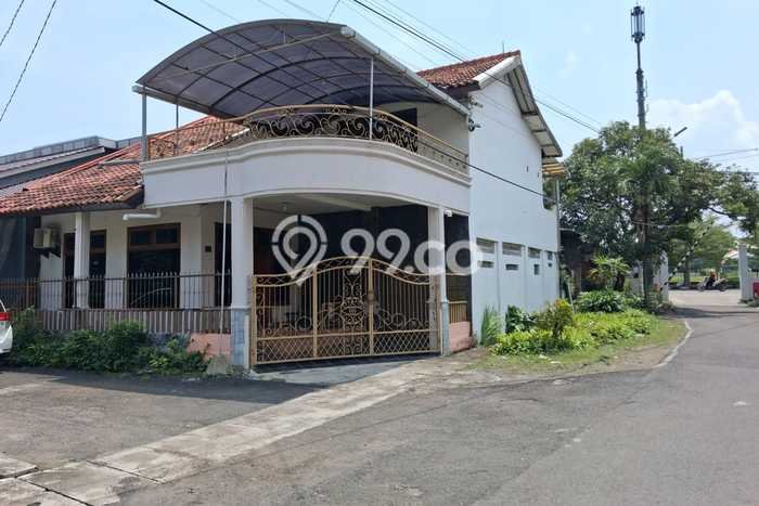 Rumah Eksklusif Dijual LT 166m2 di Semarang Timur, Semarang Rumah Eksklusif Dijual LT 166m2 di Semarang Timur, Semarang