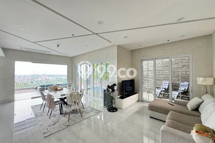 For Sale Rumah Elit Exclusive di Tembalang, Semarang For Sale Rumah Elit Exclusive di Tembalang, Semarang