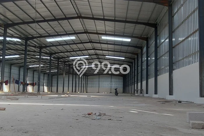 Unit Gudang Paling Strategis di Legok Tangerang dengan LB 2040m2 Unit Gudang Paling Strategis di Legok Tangerang dengan LB 2040m2