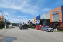 Paling Dicari! Gudang Dijual di Pasar Kemis Harga Kompetitif Paling Dicari! Gudang Dijual di Pasar Kemis Harga Kompetitif