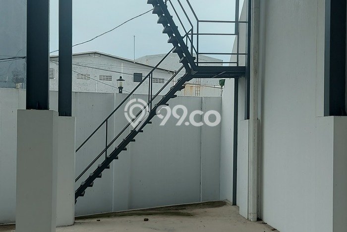 Gudang disewakan lokasi strategis Cipondoh Tangerang 600m2 Gudang disewakan lokasi strategis Cipondoh Tangerang 600m2