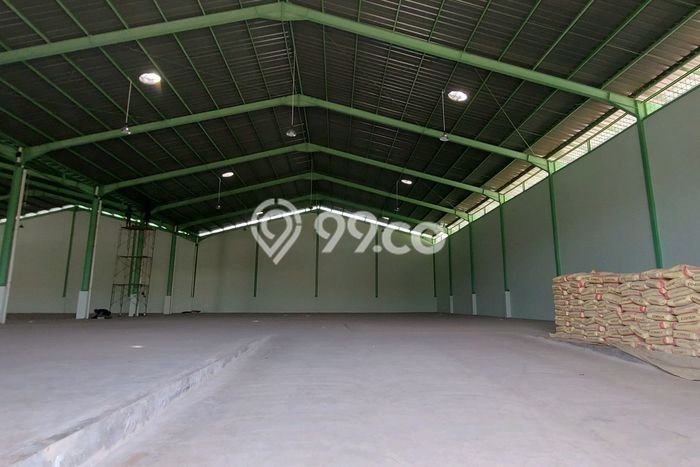 Unit Gudang Disewa Lokasi Sepatan, Tangerang Spesifikasi Luas Bangunan 2016m2 Unit Gudang Disewa Lokasi Sepatan, Tangerang Spesifikasi Luas Bangunan 2016m2