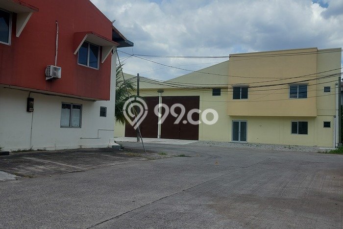 Lokasi Strategis! Dijual Gudang Bisnis di Jati Uwung, Tangerang Kondisi Bagus Lokasi Strategis! Dijual Gudang Bisnis di Jati Uwung, Tangerang Kondisi Bagus