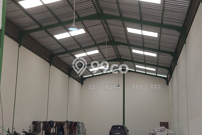 Gudang Disewa di Jati Uwung, Tangerang, LT 360m2 / LB 360m2 Gudang Disewa di Jati Uwung, Tangerang, LT 360m2 / LB 360m2